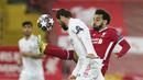 Mohamed Salah. Striker Liverpool asal Mesir berusia 28 tahun ini mencetak 6 gol dari 10 laga. Langkah Liverpool terhenti di babak perempatfinal usai kalah dari Real Madrid. (AP/Jon Super)
