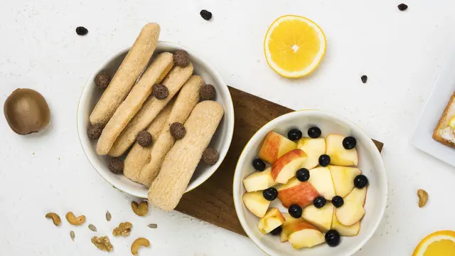 2. Menyiapkan Camilan Sehat Sebelum Malam Tiba [Dok/freepik.com]