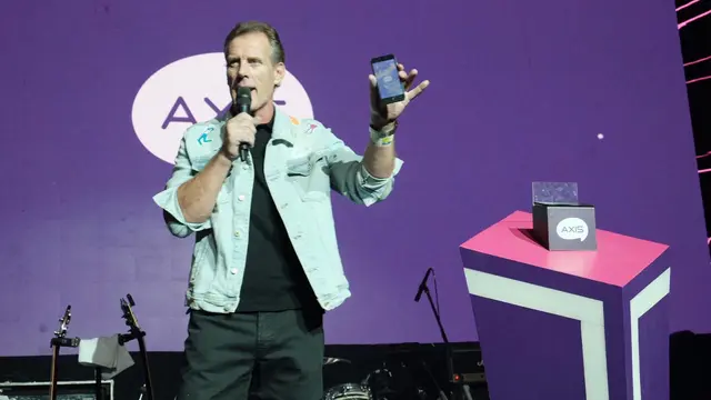Peluncuran smartphone Hyphone