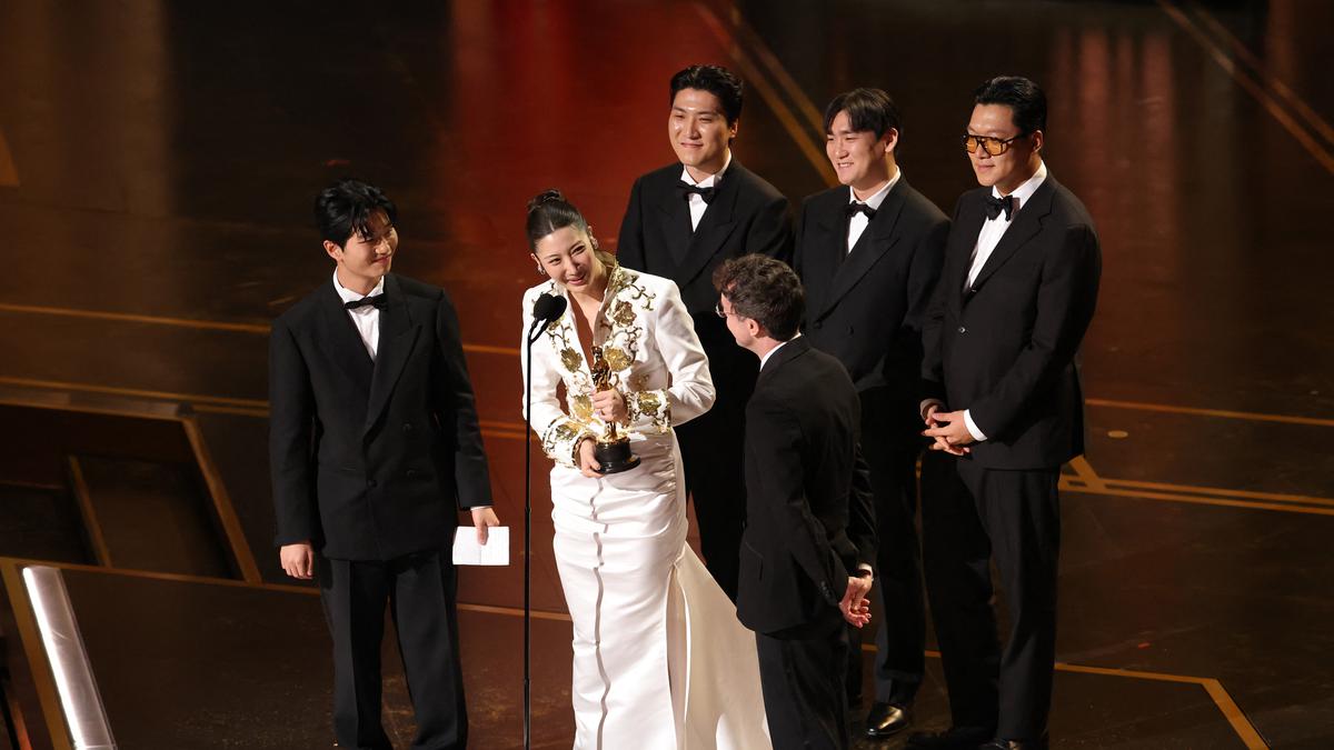 Produser Piala Oscar 2026 Tanggapi Insiden Pidato Kemenangan Lagu Golden Dipotong, Janji Cari Solusi