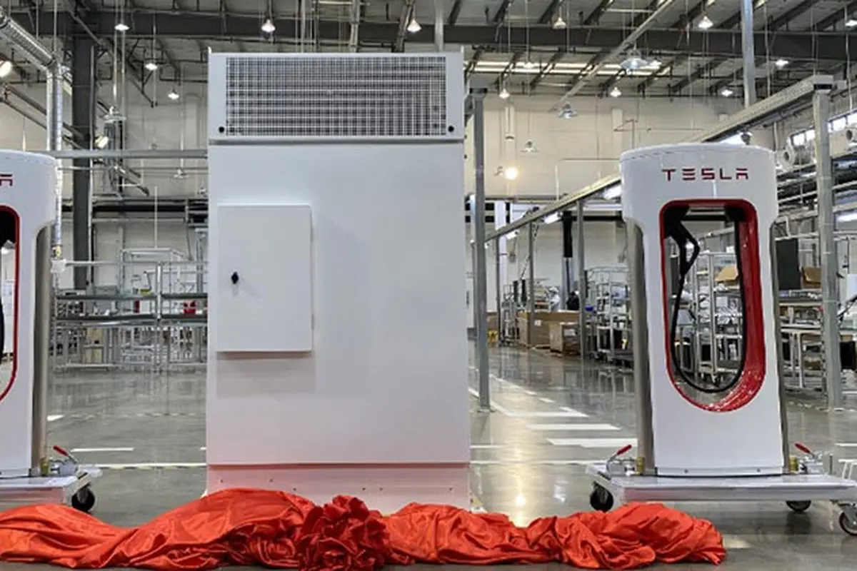 Tesla sukses bangun 100 stasiun Supercharger di Shanghai