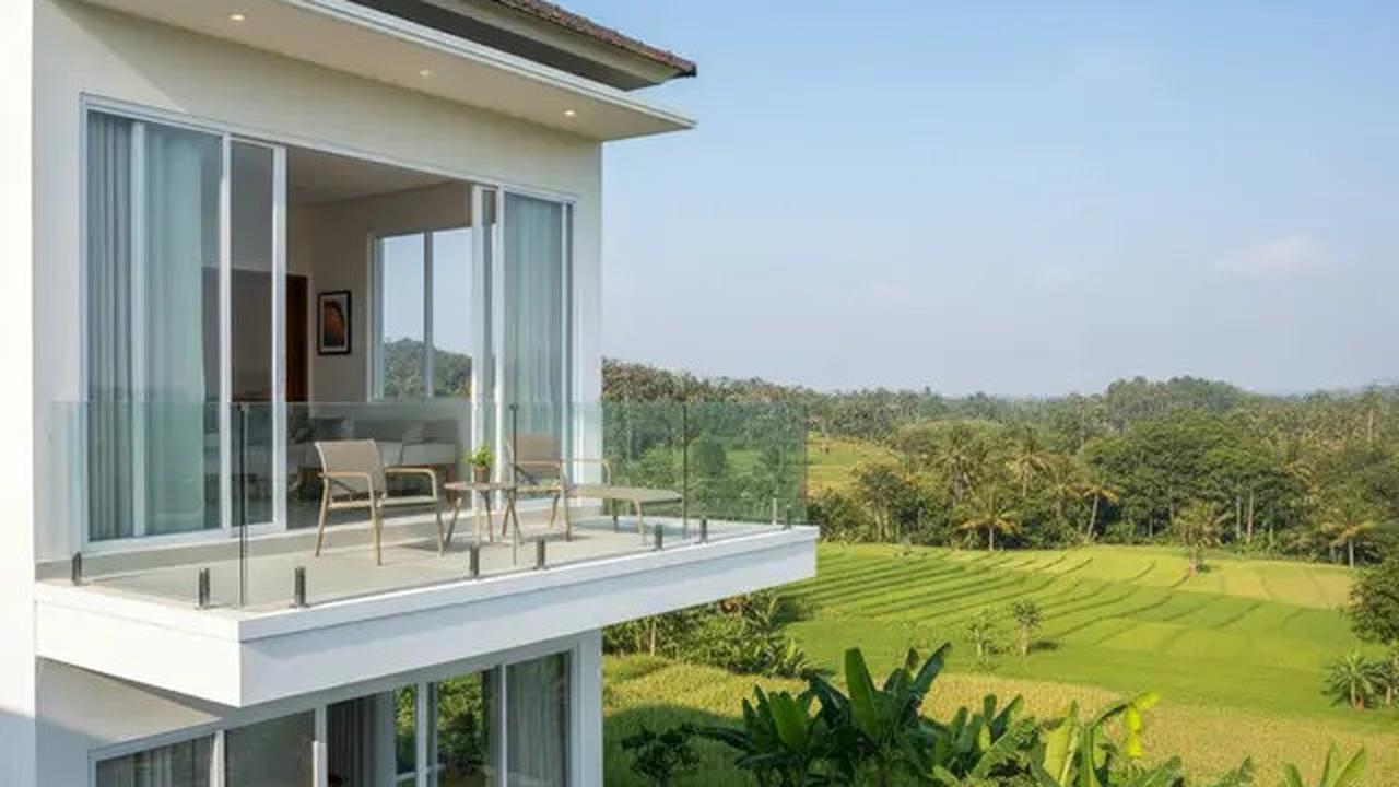 10 Model Rumah Kecil Bergaya Resort Mewah Terbaru, Hunian Pedesaan Estetik
