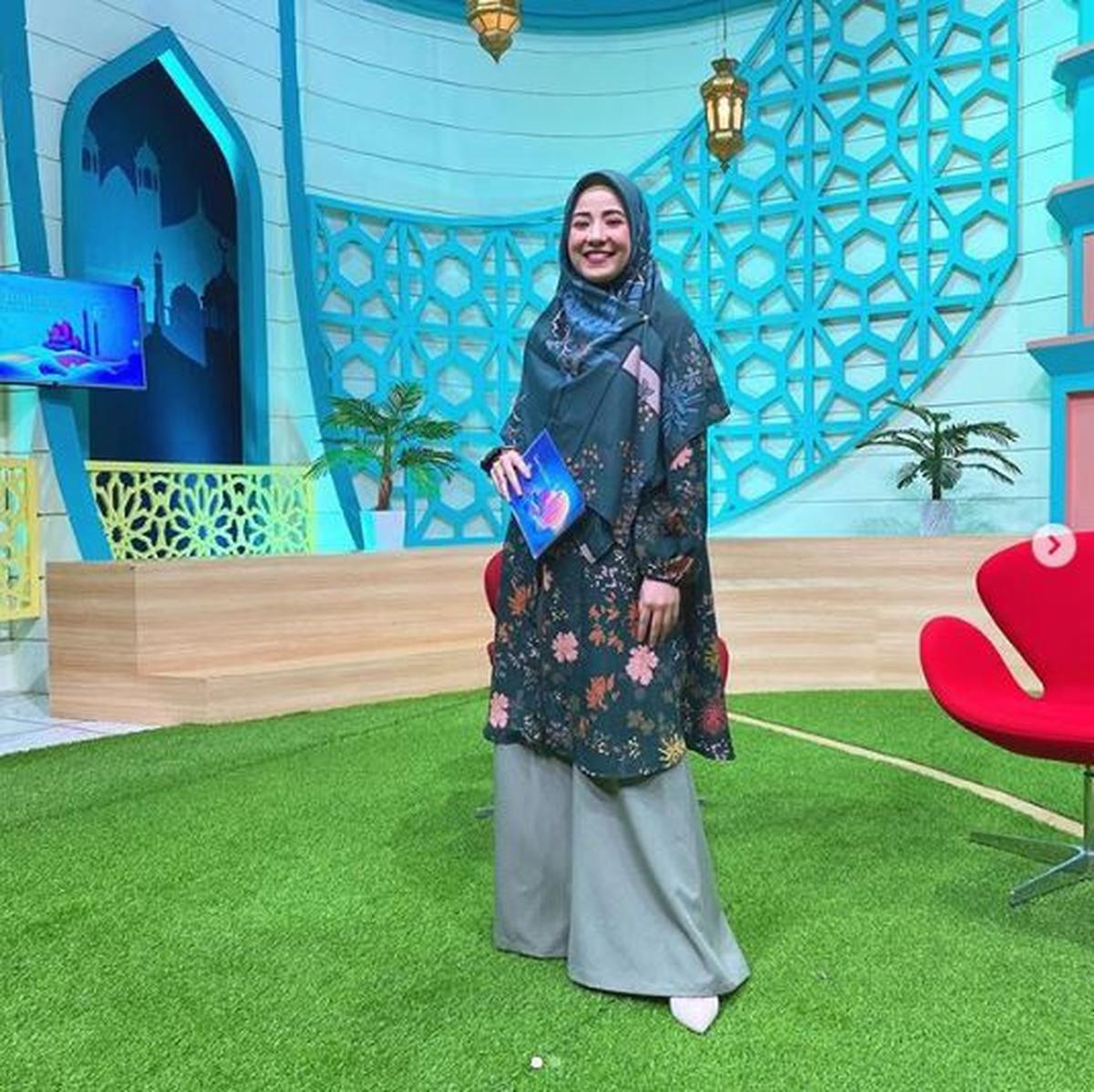 5 Model Baju Tunik untuk Lebaran 2025, dari Citra Kirana hingga Zaskia Adya Mecca Bisa Jadi Inspirasi