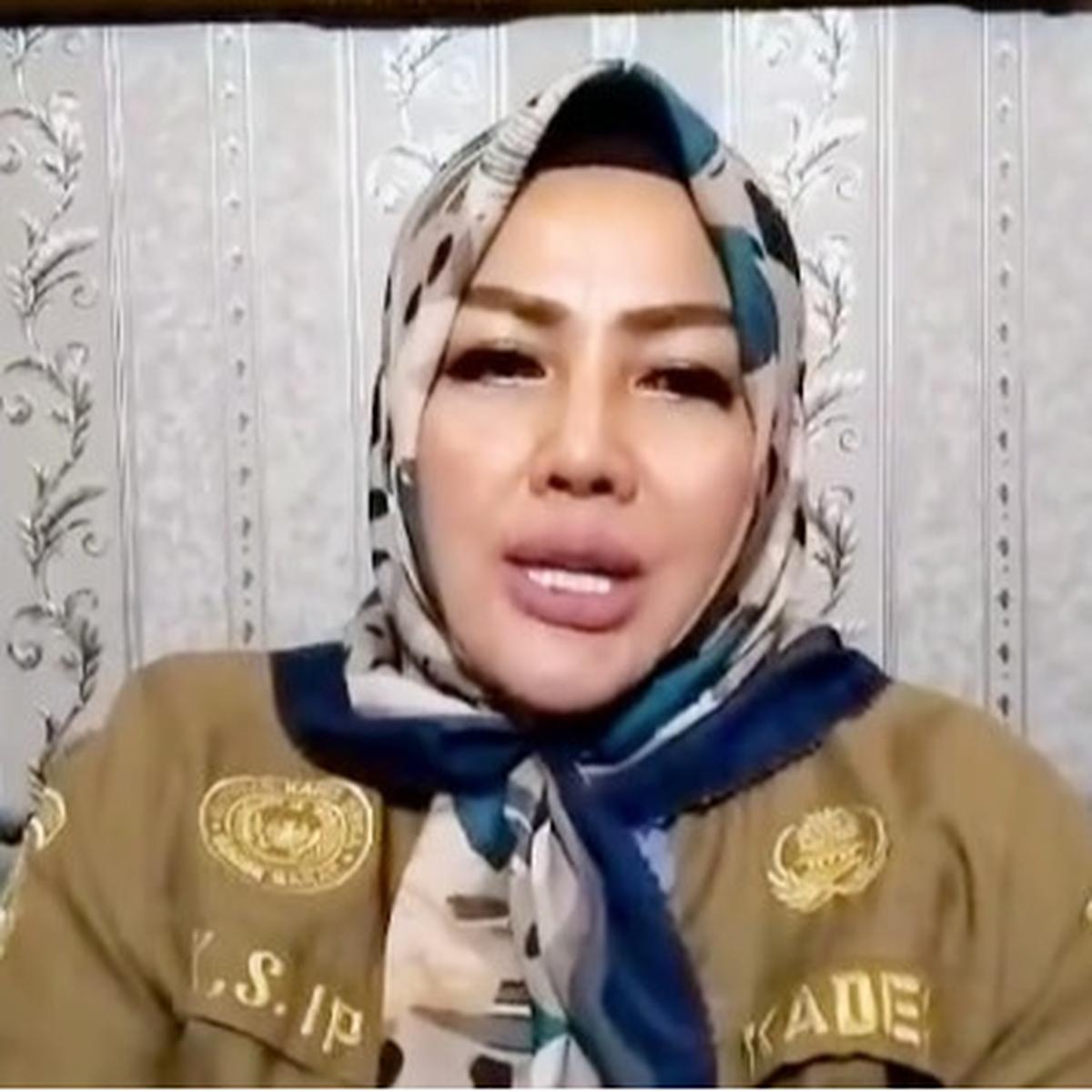 Kades Wiwin Komalasari