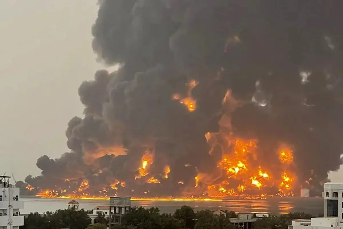 Serangan Israel ke Hodeida yang dikuasai Houthi. (AFP)