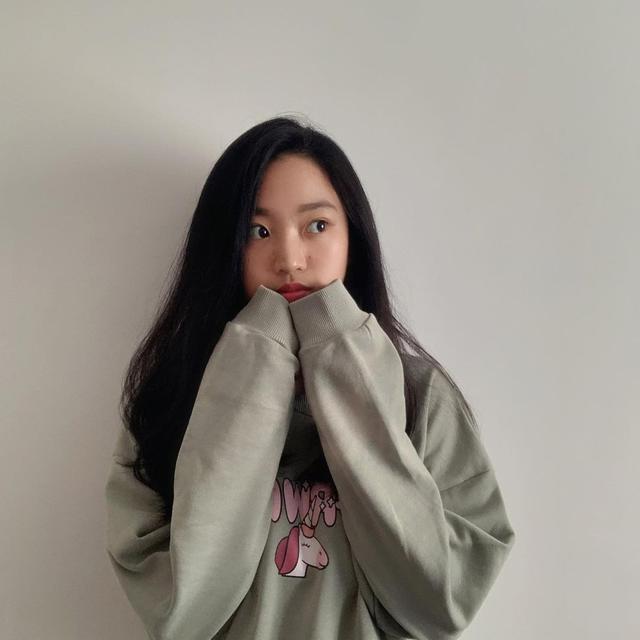 6 Potret Terbaru Nona Berlian 'Ronaldowati', Kini Kepakkan Sayap Bintangi Series