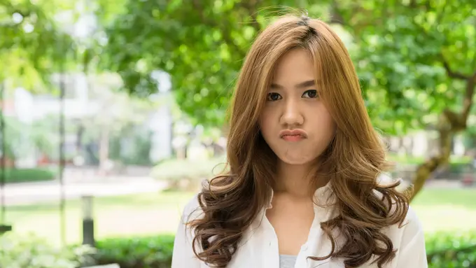 cantik kesal marah