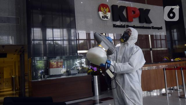 Cegah Virus Corona, Gedung KPK Disemprot Disinfektan