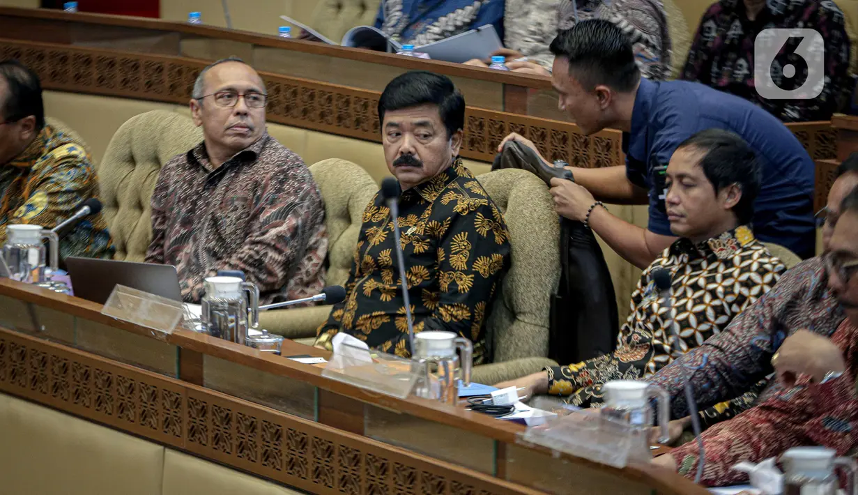 Ditanya soal laporan kasus mafia tanah yang masuk ke DPR RI, Politisi Partai Gerindra ini menyebutnya sangat banyak. Salah satu penyebab adanya mafia tanah juga disebabkan pemilik tanah tidak menguasai tanah tersebut hingga terlantar. (Liputan6.com/Faizal Fanani)