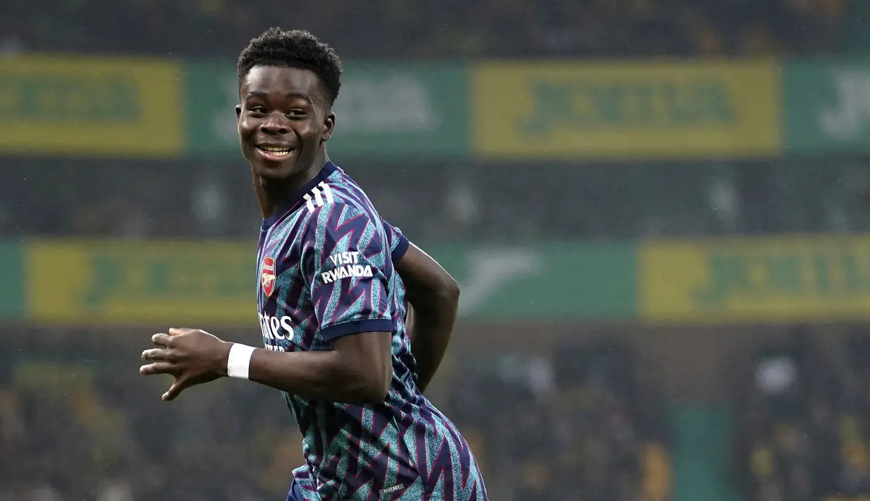 Keran gol Arsenal dicetak oleh Bukayo Saka ketika laga baru berjalan enam menit. Saka juga berhasil mencetak brace pada menit ke-67 dan membawa Arsenal unggul sementara 3-0. (PA via AP/Joe Giddens)