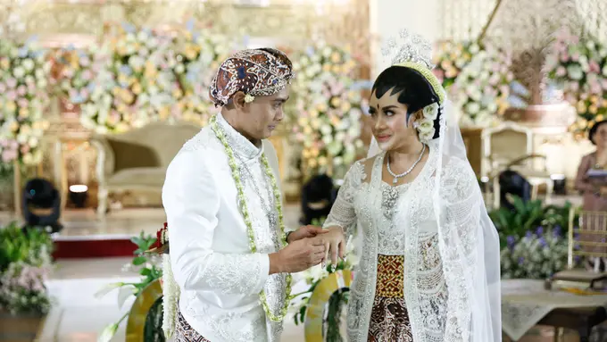 Shinta Bachir dan Indra