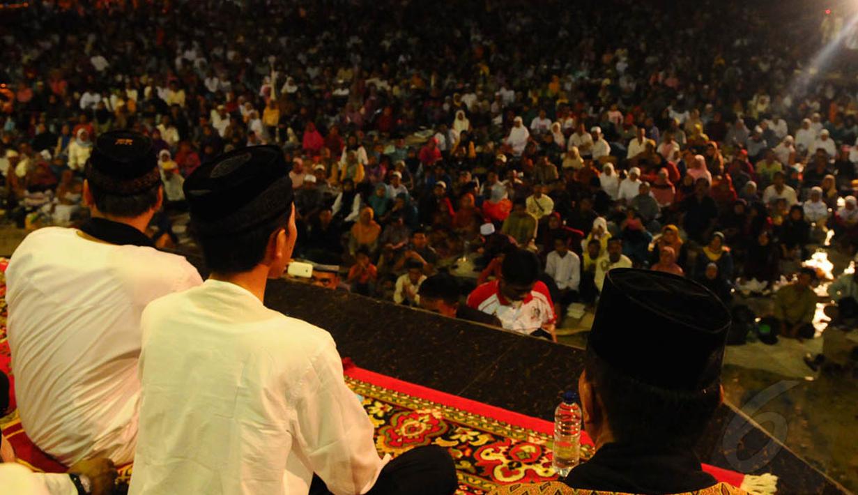 Acara doa bersama tersebut dihadiri ribuan jamaah yang berasal dari beragam wilayah, Jumat (4/7/14). (Liputan6.com/Andrian M Tunay)