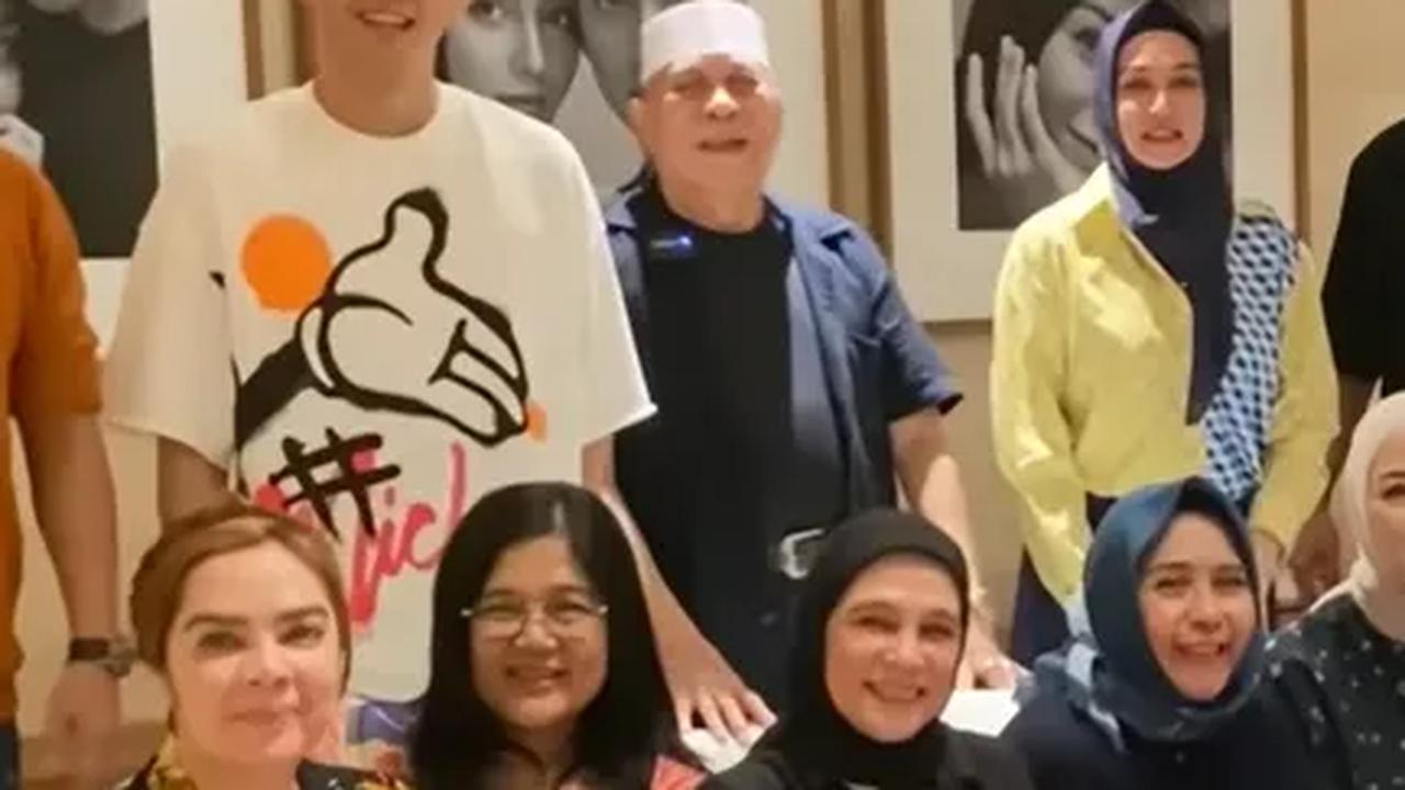 Kompak! Para Pemain Tukang Bubur Naik Haji Reunian, Penampilan Citra Kirana jadi Sorotan