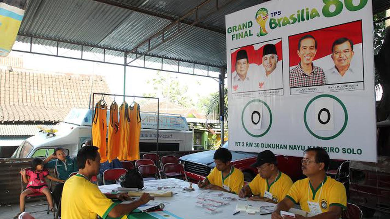 Tekan Golput, TPS Ini Gunakan Konsep Piala Dunia Brasilia