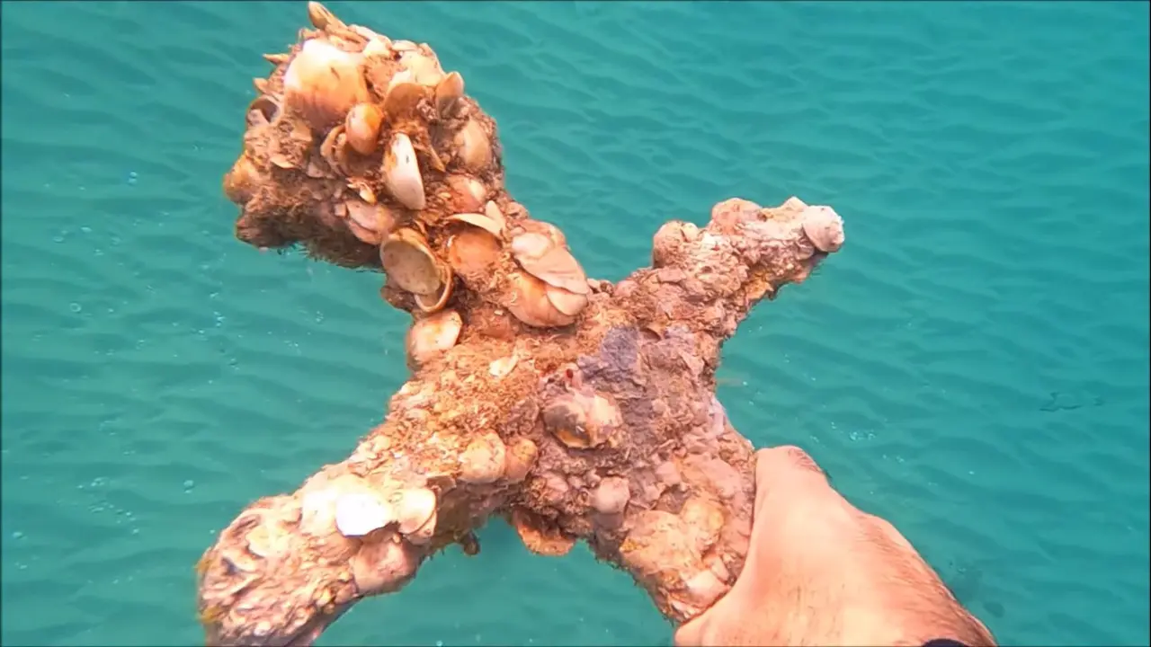 Pedang 900 tahun milik kesatria dalam Perang Salib (Facebook: Israel Antiquities Authority)