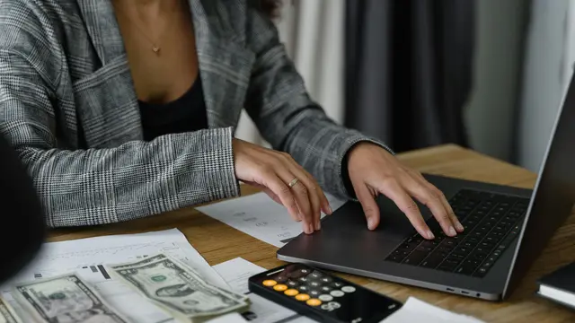 menentukan budget yang pas agar tidak ada overbudget