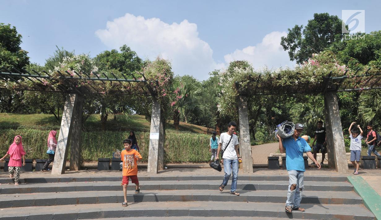 Foto Serunya Piknik Gratis Di Taman Cempaka Lifestyle