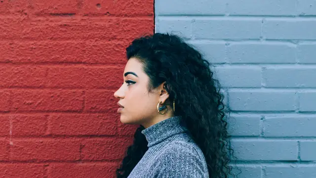 5 Model Baju Crop Wanita yang Simpel dan Populer, Tren Fashion Bikin Penampilan Makin Trendy