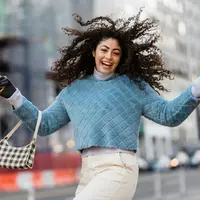 positif energi wanita/copyright pexels/Tim Douglas