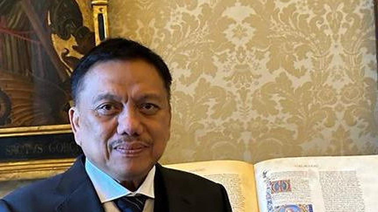 Bertemu Paus Fransiskus di Roma, Gubernur Olly Mohon Didoakan dan Diberkati