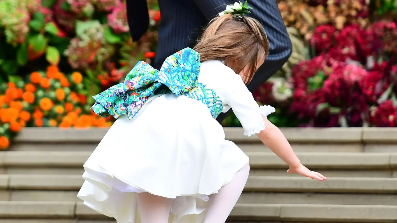 Putri Charlotte Terjatuh Saat Menuju Kapel St. George