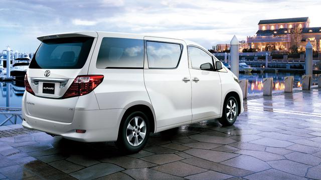Toyota Alphard Generasi Kedua: Mewah yang Berkembang