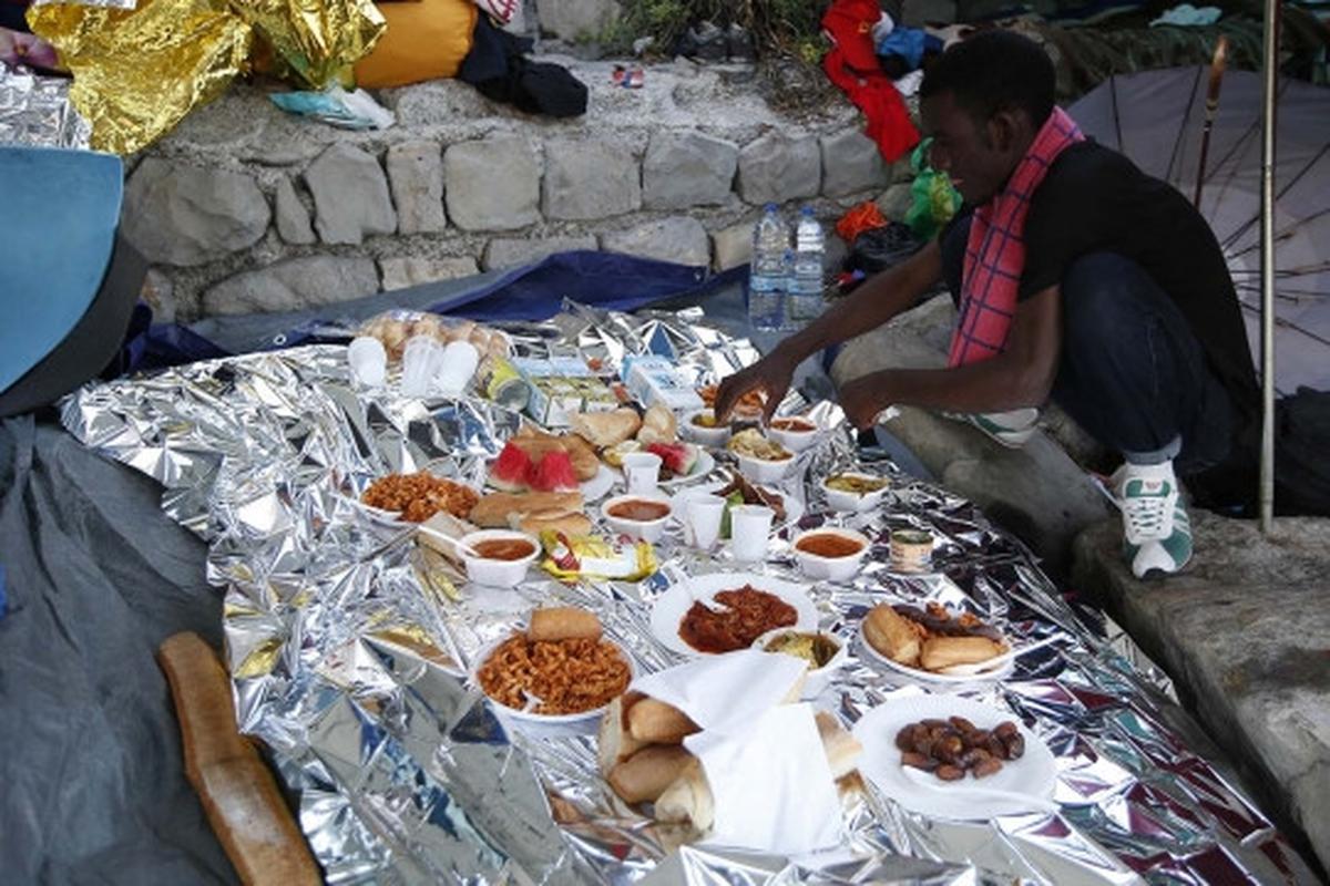 Kebersamaan imigran muslim jalani Ramadan di perbatasan Italia