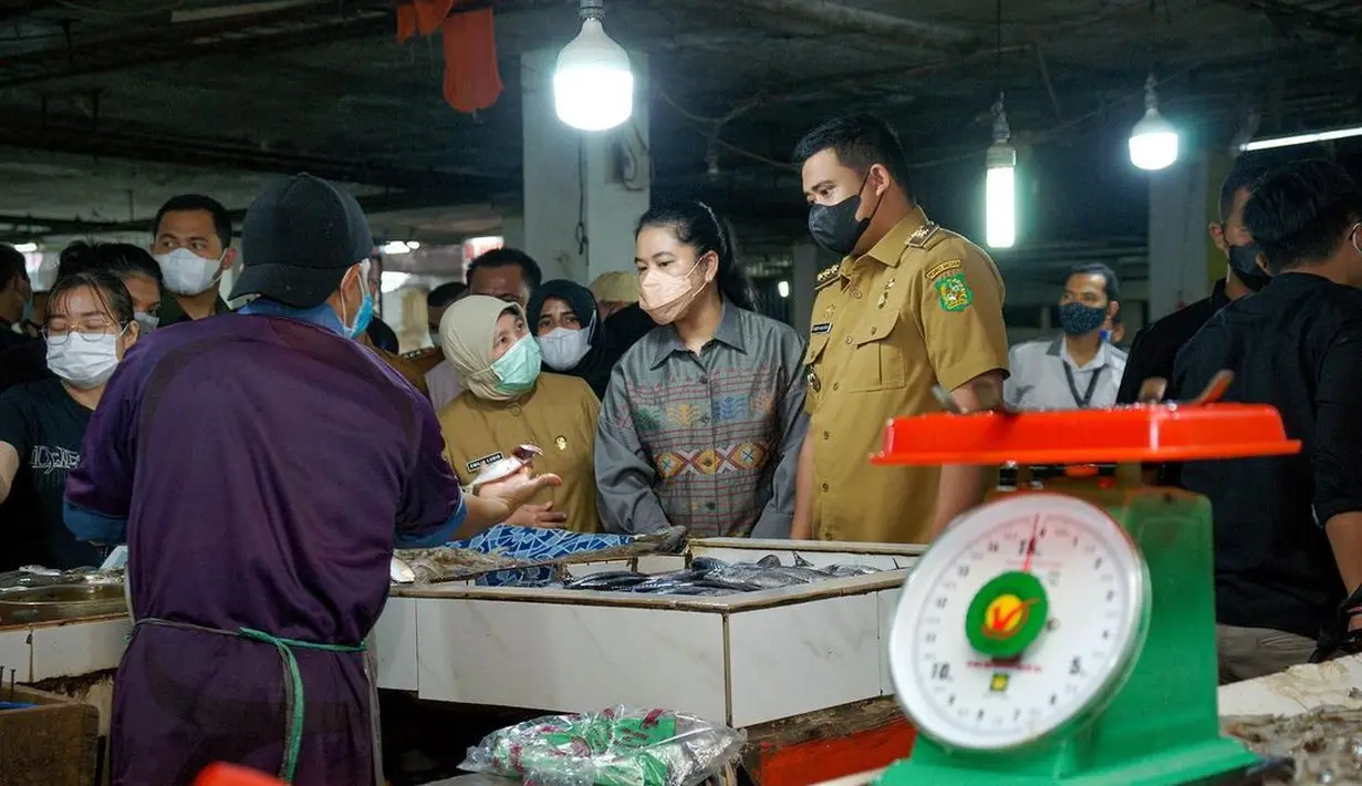 Kahiyang Ayu ke Pasar Petisah (Instagram/ayanggkahiyang)