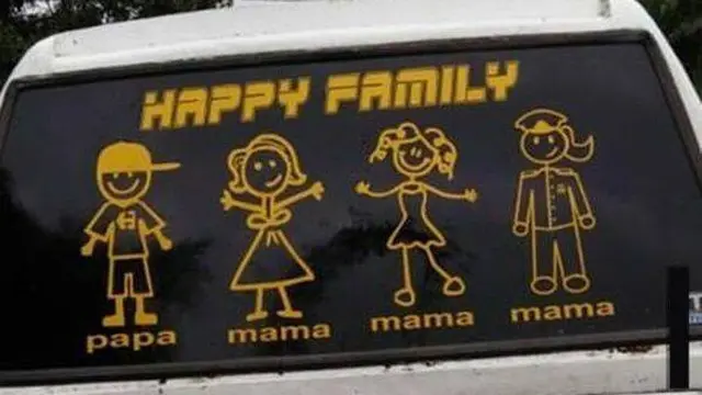 9 Stiker Kendaraan Ini Terlalu Berlebihan, Jadi Pusat Perhatian di Jalan