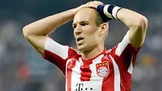 Kekecewaan winger Bayern Muenchen Arjen Robben di laga final Liga Champions melawan Inter Milan di Santiago Bernabeu, 22 Mei 2010. Inter unggul 2-0. AFP PHOTO DDP / SASCHA SCHUERMANN 