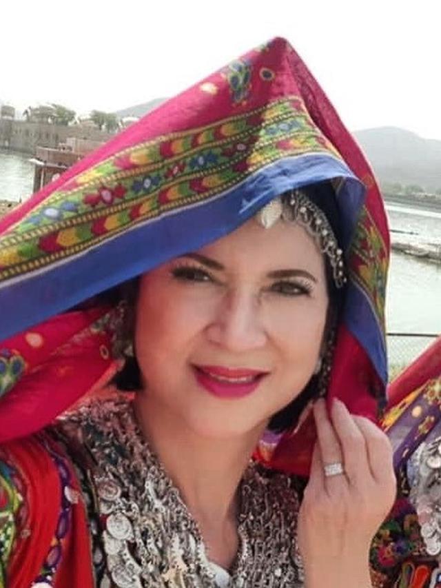 Jarang Terekspos, Ini 6 Pesona Mauren Christy Ibu Tiri Nagita Slavina