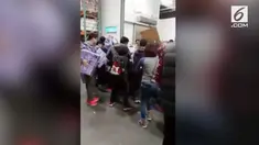 Salah satu supermarket di Taiwan diserbu warga yang hendak membeli tisu toilet.