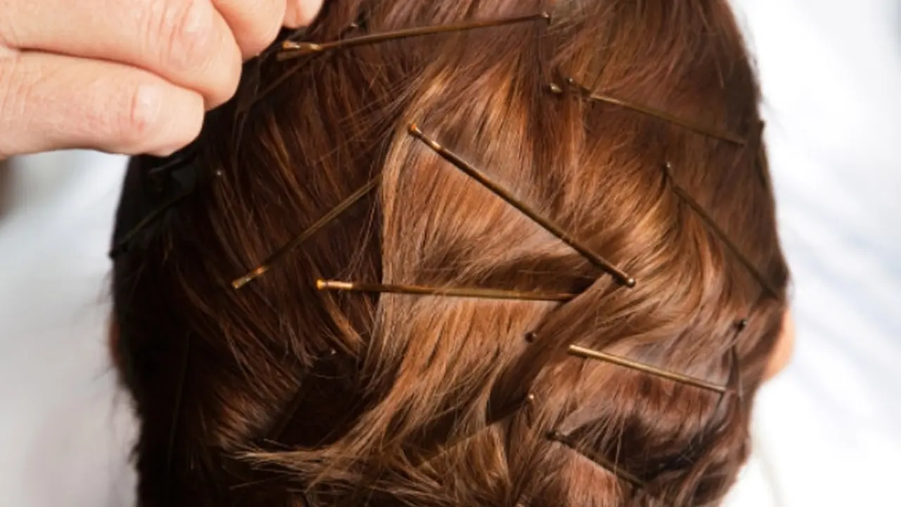 5 Trik Cerdas Tak Terduga untuk Gunakan Bobby Pin