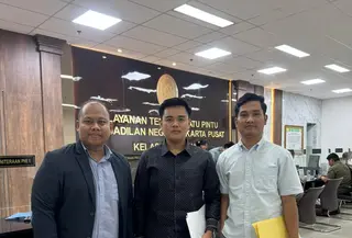 Tiga Penggugat Praktik Rangkap Jabatan ke PN Jakpus (Istimewa)