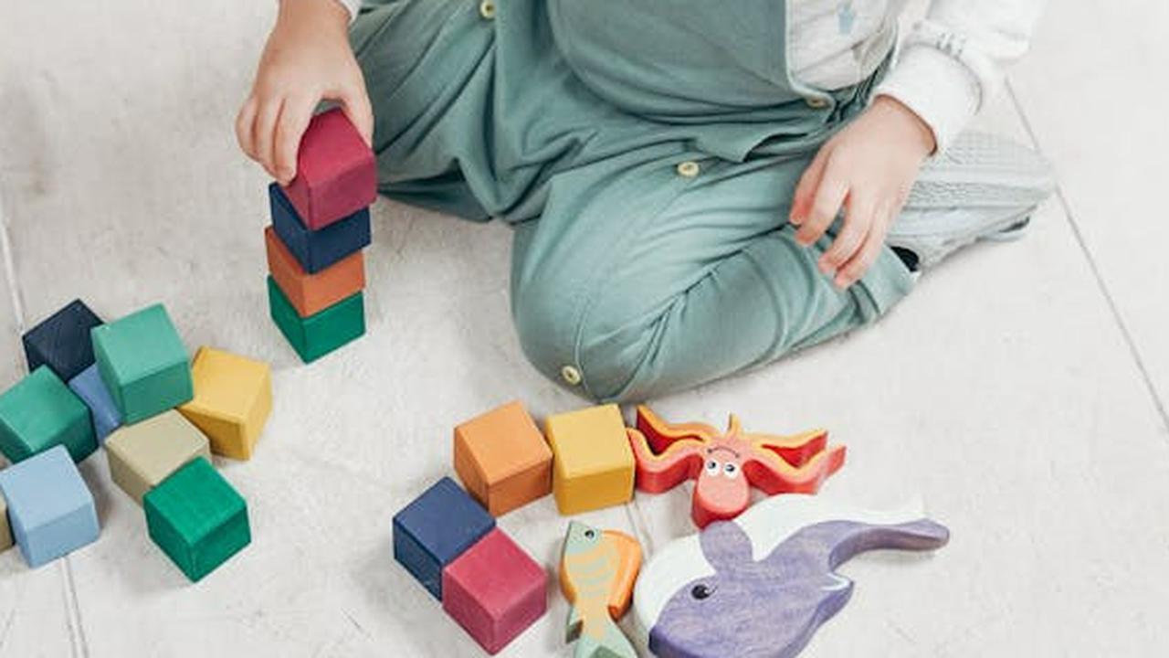 Mainan Bayi 0–12 Bulan yang Disarankan Para Ahli Tumbuh Kembang Anak, Bikin Saraf Motorik dan Sensorik Terasah