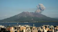 Gunung berapi Sakurajima diprediksi akan mengalami erupsi besar dalam 30 tahun ke depan (Sakurajima Volcano Research Centre)