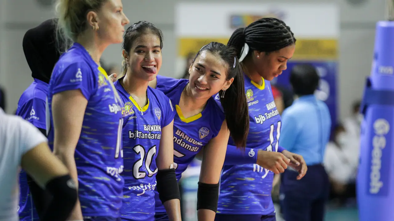 Foto: Pesona Yolla Yuliana di PLN Mobile Proliga 2022, Tak Luntur Ditelan Masa