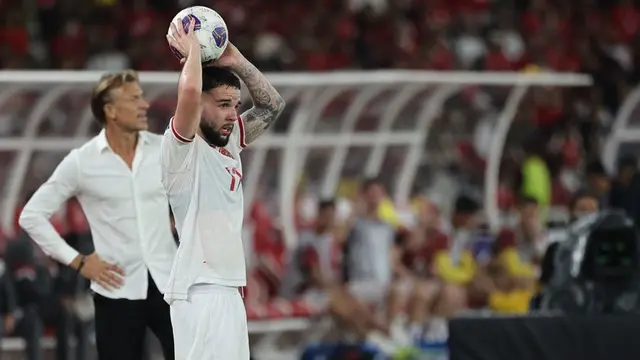 Aksi Calvin Verdonk pada laga Timnas Indonesia vs Arab Saudi di Kualifikasi Piala Dunia 2026 zona Asia (c) Abdul Aziz