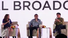 CEO SCM Sutanto Hartono (kanan) memberikan pemaparan saat menjadi pembicara di IBX 2016, Jakarta, Jumat (21/10). Acara IBX 2016 merupakan ke-3 kalinya digelar. (Liputan6.com/Helmi Afandi) 