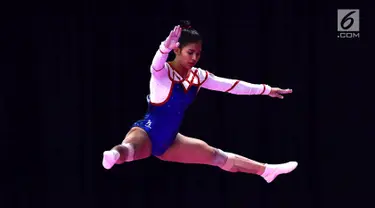 Pesenam putri Indonesia berlaga pada babak final senam artistik putri Asian Games 2018 di JIExpo, Kemayoran, Jakarta, Rabu (22/8). Para pesenam adalah Rifda Irfanaluthfi, Amalia Fauziah, Nur Cahya, Armartiani, dan Tasza Devira. (merdeka.com/Imam Buhori)