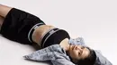 Punya body goals yang jadi impian, Prilly pamerkan outfit kekinian yang memperlihatkan perut berototnya.[Foto: Instagram/ Prilly]