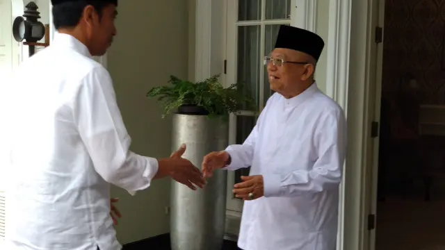 Jokowi bertemu dengan Ma'ruf Amin. (Liputan6.com/Putu Merta Surya Putra)