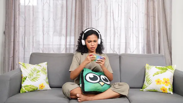 Jangan pernah menyebarkan data pribadi di media sosial