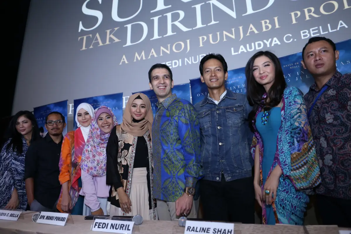 [Bintang] Preskon film Surga Yang Tak Dirindukan