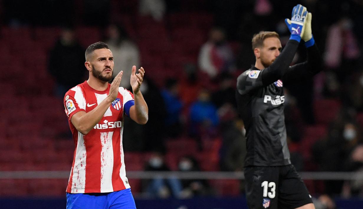 Atletico Madrid diperkirakan akan mendominasi liga musim ini. Namun, ternyata, Rojiblancos tidak mampu tampil konsisten, termasuk dua kaptennya, Koke dan Jan Oblak. Ada argumen bahwa Atletico bermain lebih baik tanpa Koke sedangkan Jan Oblak telah kebobolan 47 gol dari 36 laga. (AFP/Oscar Del Pozo)