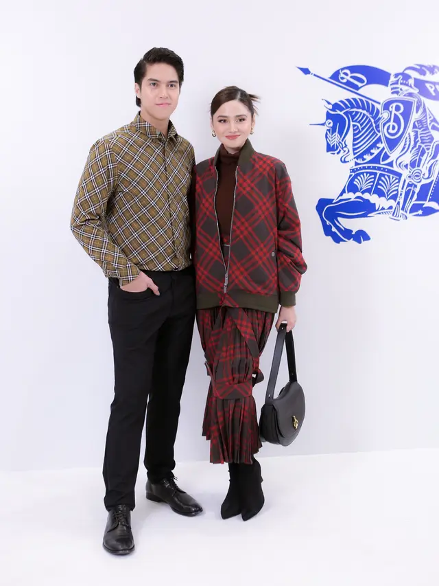 6 Gaya Couple El Rumi dan Syifa Hajdu Tampil Serasi saat Hadiri Acara Burberry Outerwear 2024 Bersama