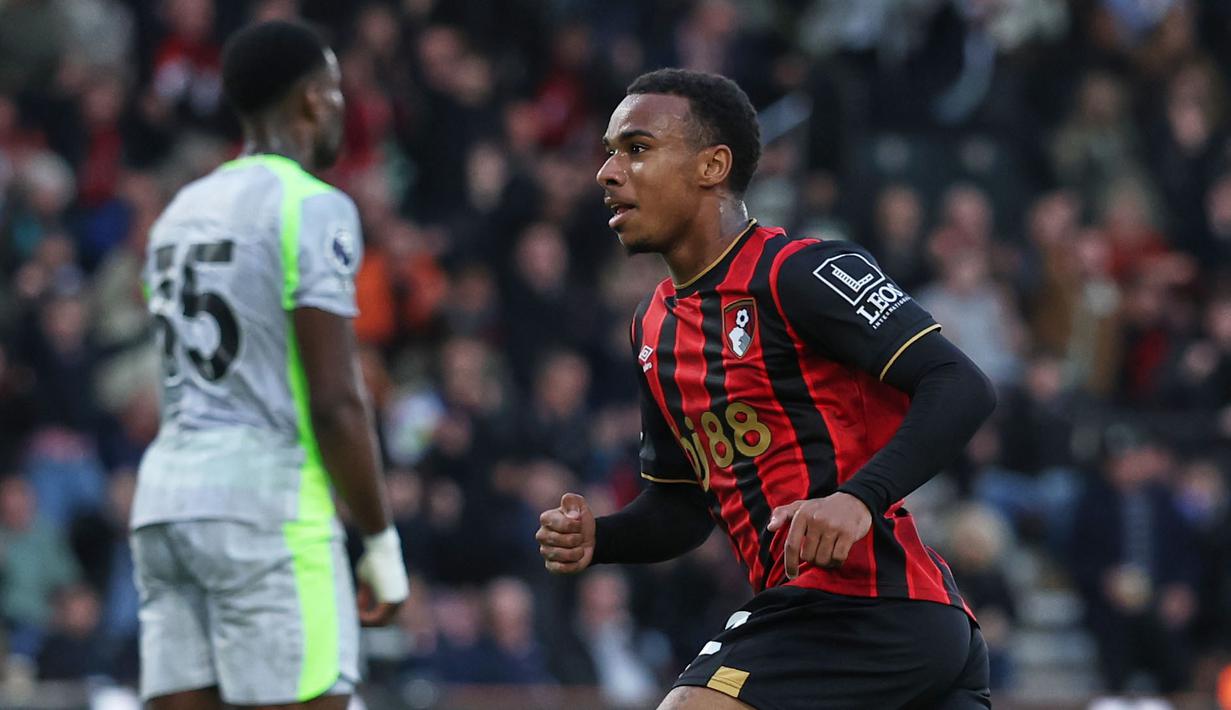 Skor imbang 1-1 membuat Manchester City harus mengakui kegagalan mereka dalam perebutan gelar juara Liga Inggris 2025/2026 degan Arsenal. (AP Photo/Ian Walton)