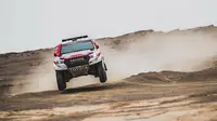 Nasser Al-Attiyah dari tim Toyota Gazoo Racing menjuarai reli Dakar 2019. (Motorsport)