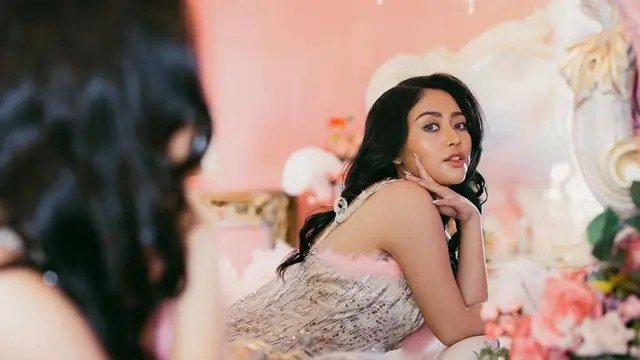 Pemotretan Rachel Vennya di Los Angeles, Tampil Menawan dengan Busana Pink