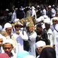 Ratusan ribu jemaah menghadiri acara haul Habib Ali Al Habsyi di Pasar Kliwon Solo.(Liputan6.com/Fajar Abrori)